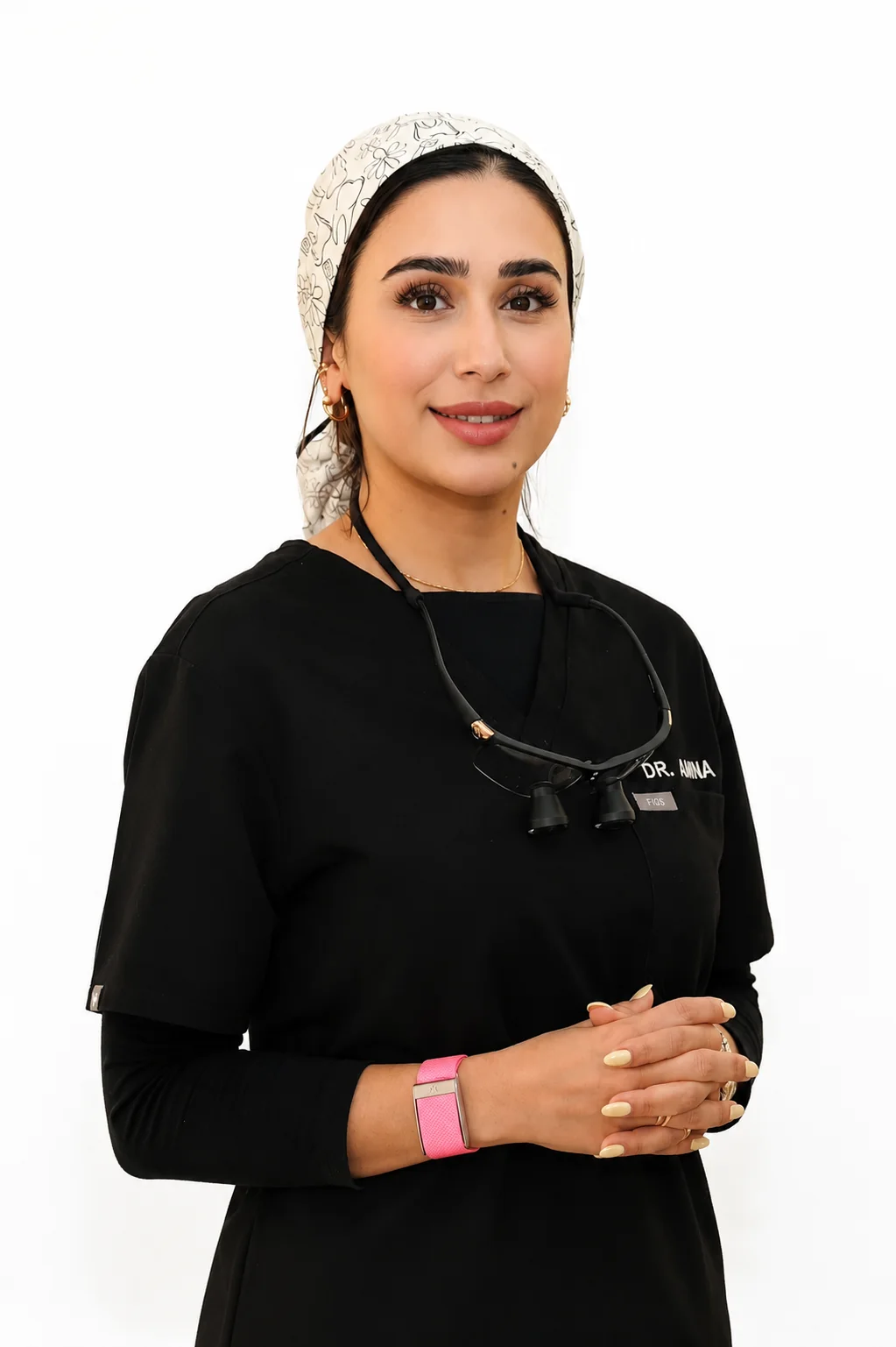 د. آمنة علي، أخصائية تقويم الأسنان